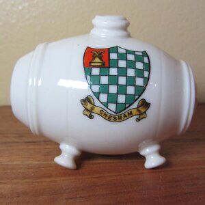 W.H. Goss crested heraldry china vintage Chesham (GC081 Grace)